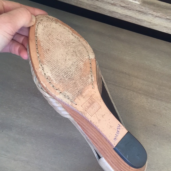 - Frye vintage tab sandals - Picture 3 of 4